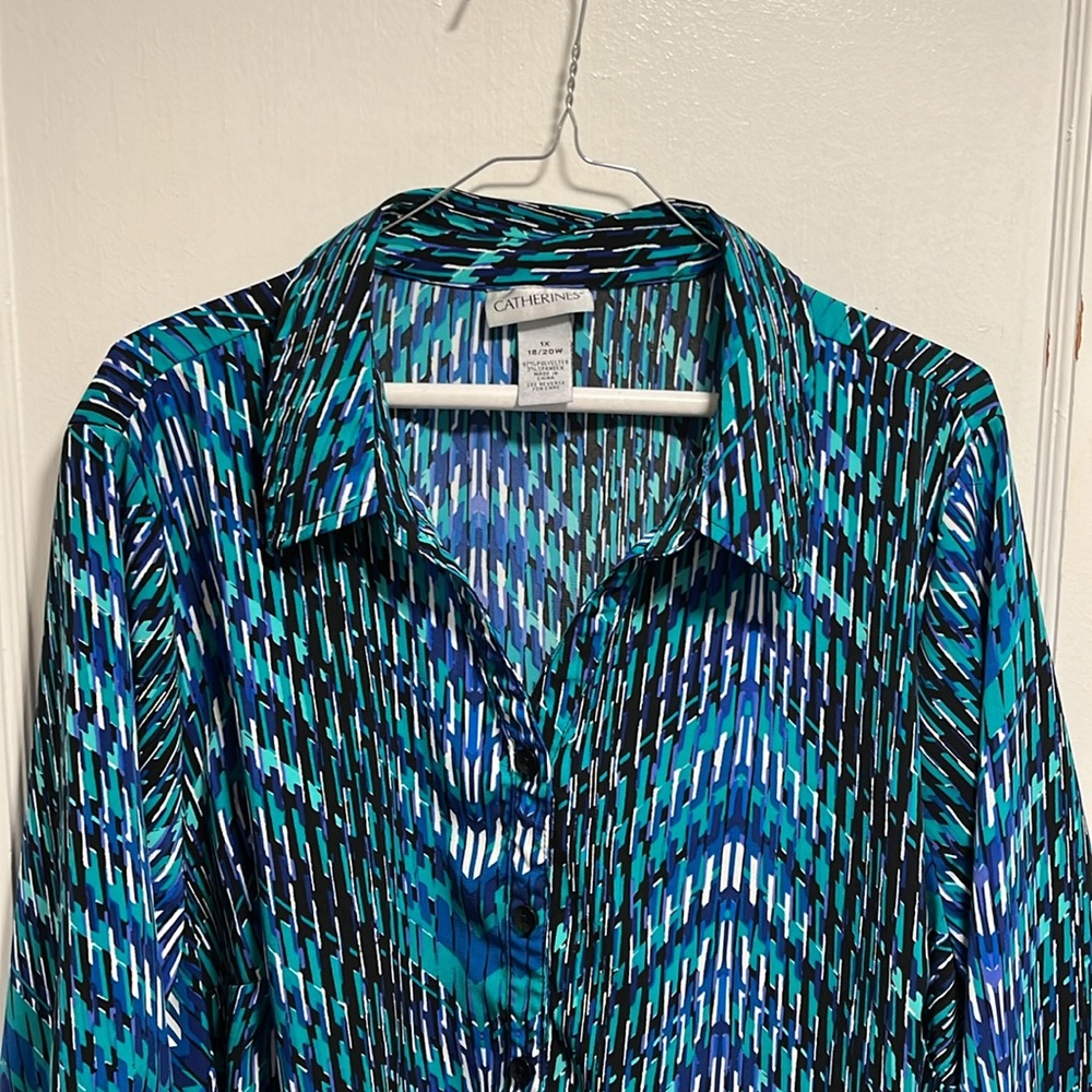 Catherines Top - Picture 2 of 13